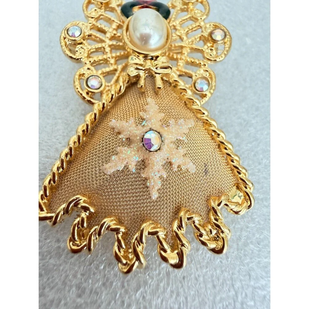 Vintage 1980s 1990s Gold Tone Mesh Christmas Angel Brooch Faux Pearl Snowflake